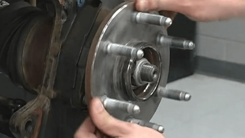 Thay bạc đạn ô tô: thời gian định kỳ và quy trình chi tiết