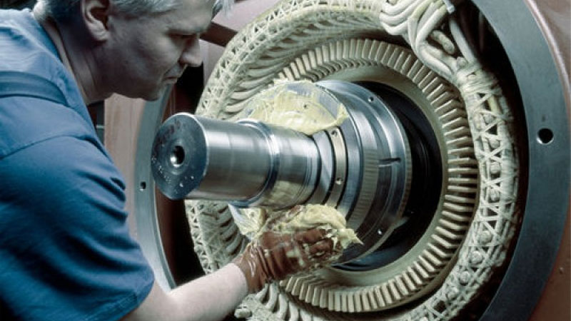 Hướng dẫn cách tháo vòng bi khỏi trục đơn giản, đúng kỹ thuật