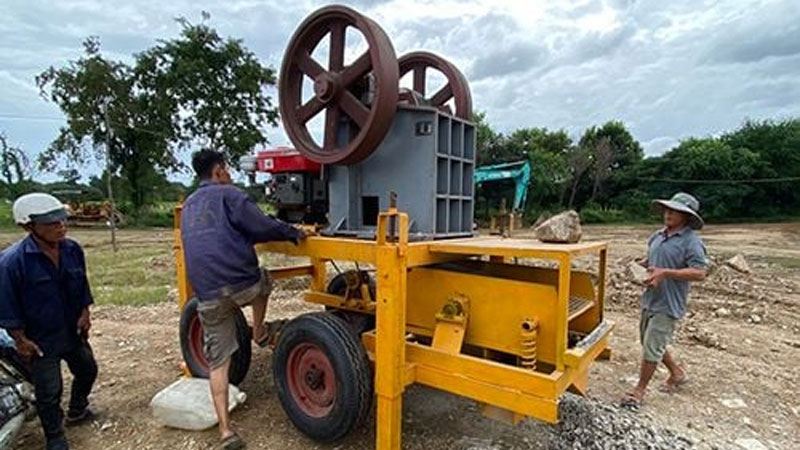 Máy nghiền đá mini: Cấu tạo, ứng dụng và giá bán cũ / mới