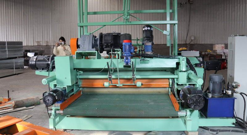 Máy bóc gỗ: Phân loại, giá bán và ứng dụng thực tế