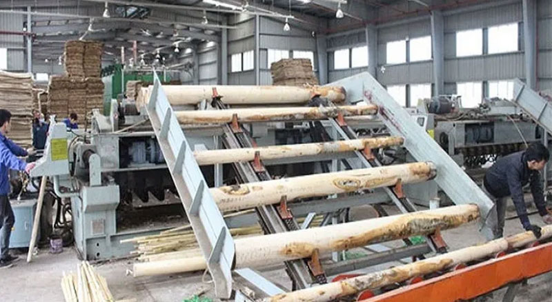 Máy bóc gỗ: Phân loại, giá bán và ứng dụng thực tế