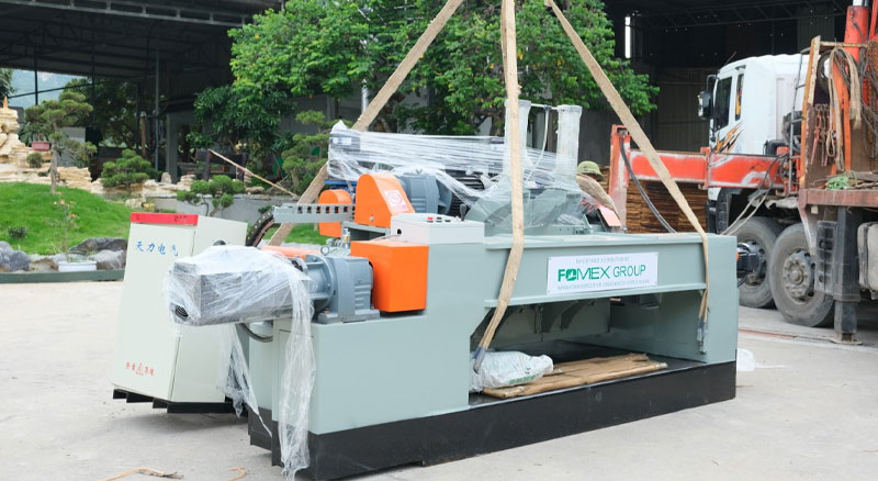 Máy bóc gỗ: Phân loại, giá bán và ứng dụng thực tế