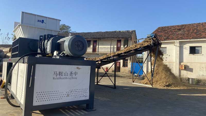 Hệ thống truyền động đóng vai trò cung cấp và truyền lực từ động cơ đến buồng nghiền.