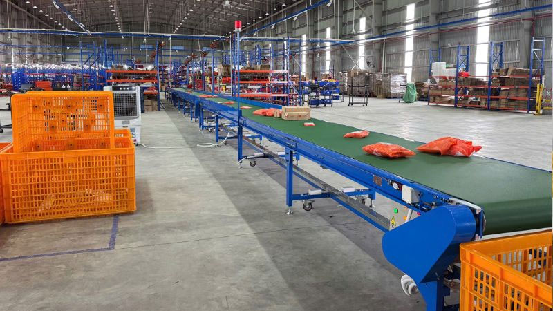 Các loại băng tải cho ngành Logistics phổ biến hiện nay