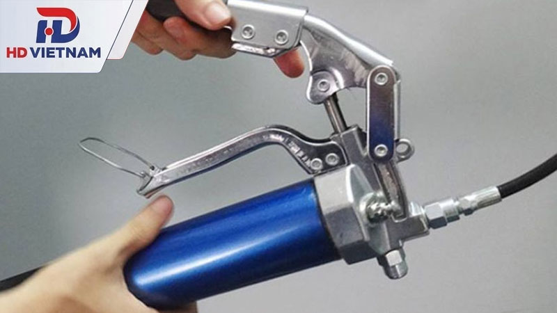 Tổng hợp các loại dụng cụ bơm mỡ bằng tay phổ biến