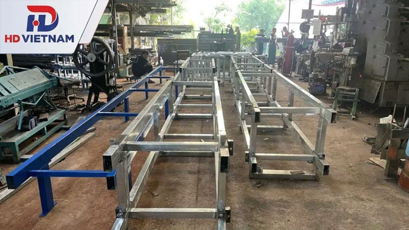 Băng tải đá là gì? Cấu tạo, ứng dụng và các loại phổ biến
