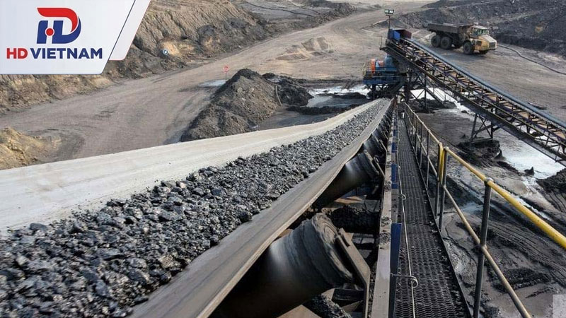 Băng tải đá là gì? Cấu tạo, ứng dụng và các loại phổ biến