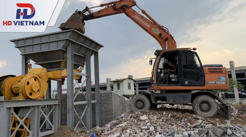 Máy nghiền phản kích: Cấu tạo, nguyên lý và ứng dụng trong nghiền đá