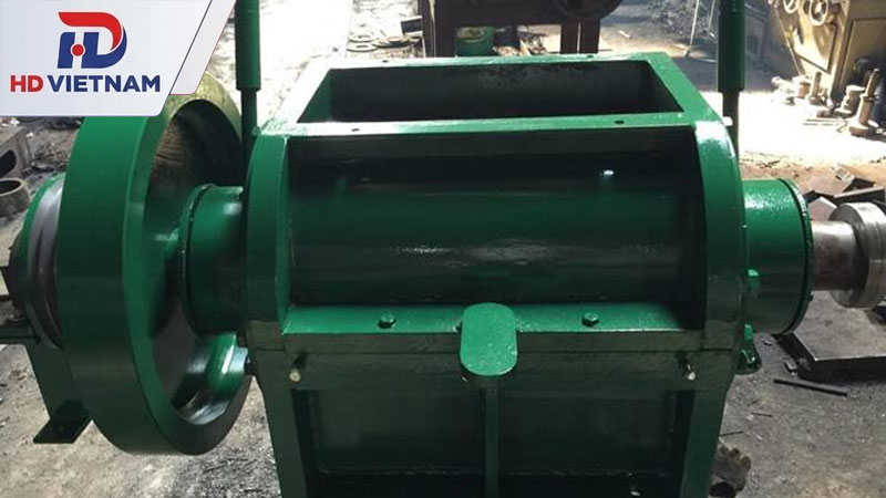 Vị trí gối đỡ ổ đĩa và bánh đà (Flywheel)