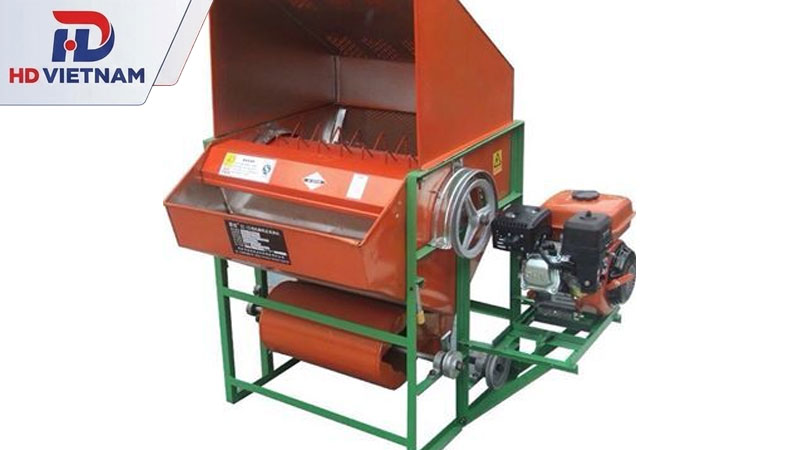 Khung máy của máy tuốt lúa.